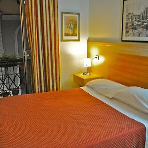 Kamer met een King Size Bed
